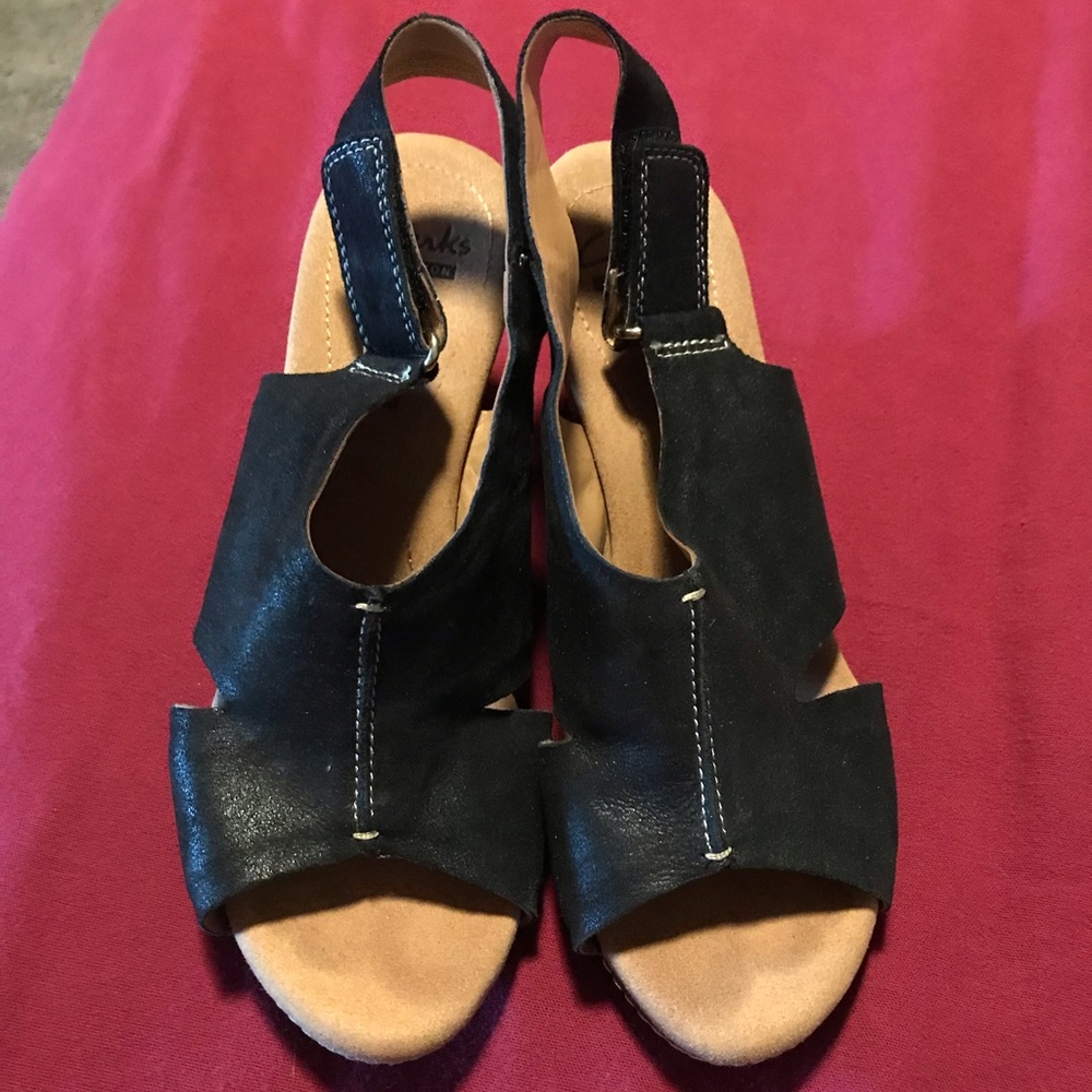 Clark’s WIDE width wedge sandal